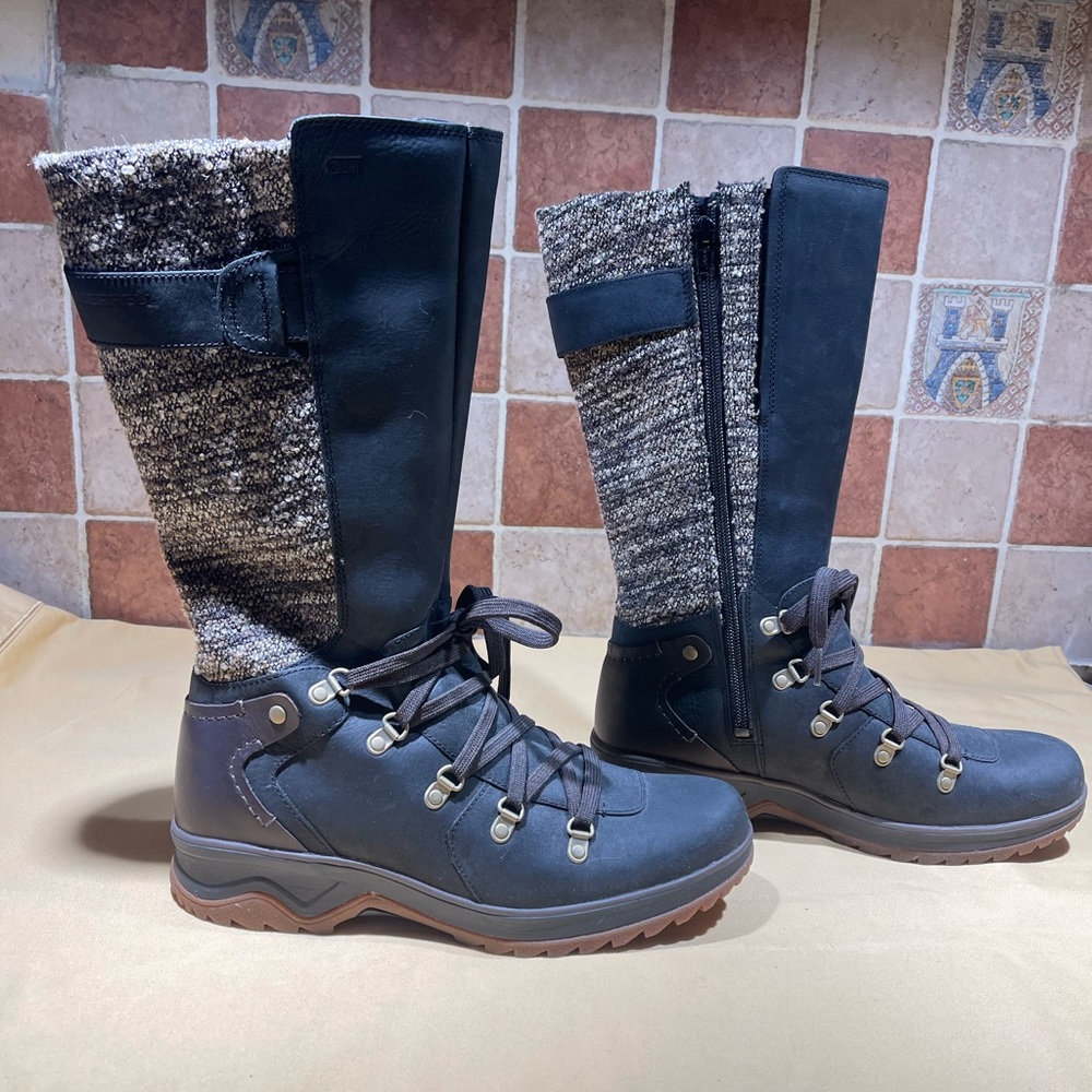 Merrell Eventyr Peak Waterproof Mid-Calf Boots Black leather Women’s Size 8.5